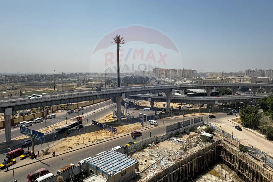 شقة للبيع 152 م سموحة (كومباوند سكاي لاين)