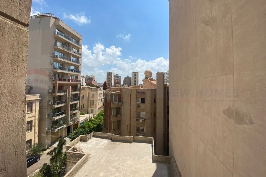 شقة للبيع 205 م كفر عبده (ش الاسماعيلية)