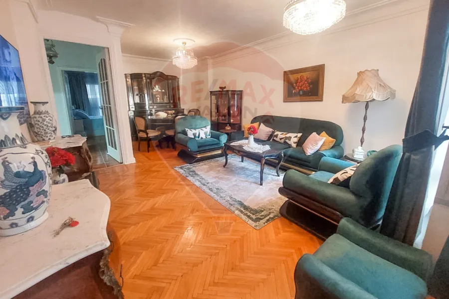 Furnished apartment for rent 120 m San Stefano (Directly On The Tram)