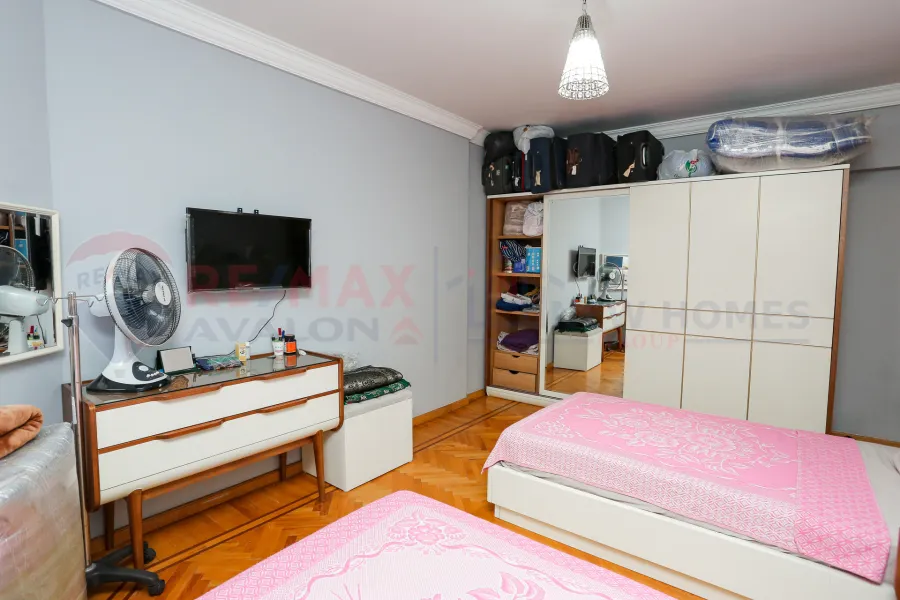 Furnished apartment for annual rent 252 m Gleem ( directly on the sea - brand building )