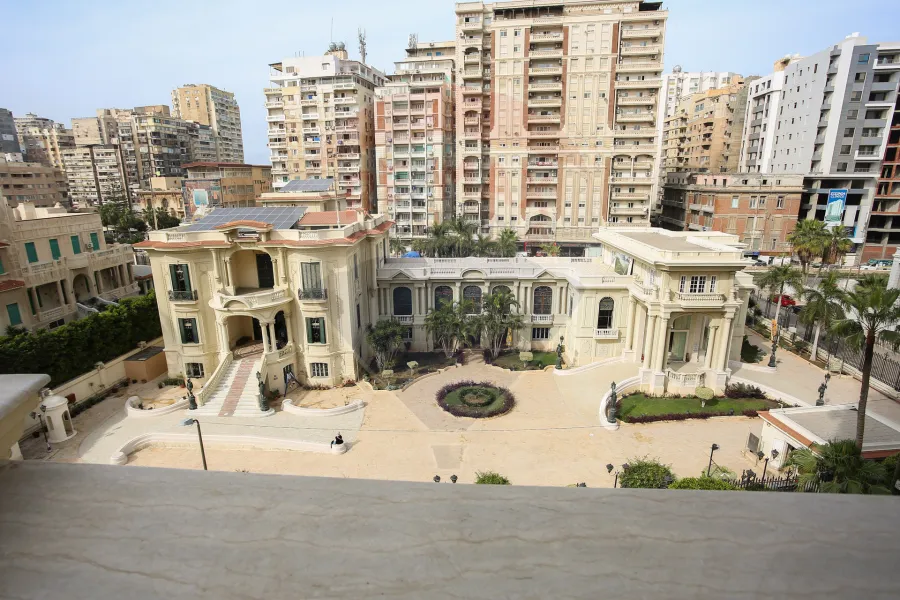 شقة فاخرة للايجار 340 م جليم (امام قصر المجوهرات)