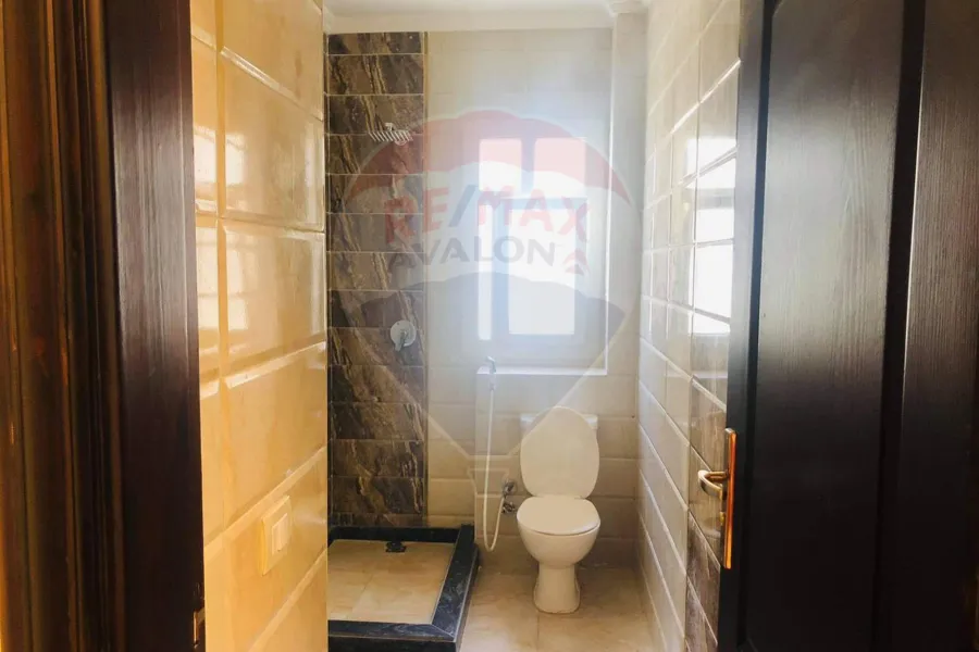 Townhouse villa for sale (Estella Heights) 245 m