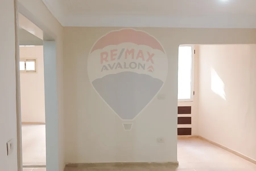 Administrative unit For Rent 200 m Glim (Abu Qir St.)