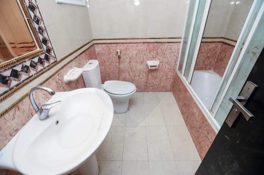 شقة دوبلكس للبيع 400 م لوران (ش محمد صدقي)