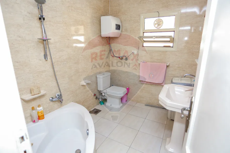 شقة للبيع 600م لوران ( خطوات من ش شعراوي )