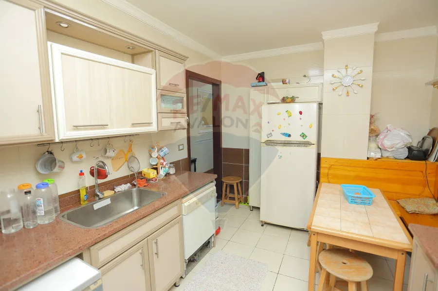 Apartment For Sale 215 m Roushdy (Aziz Shnouda Tower)