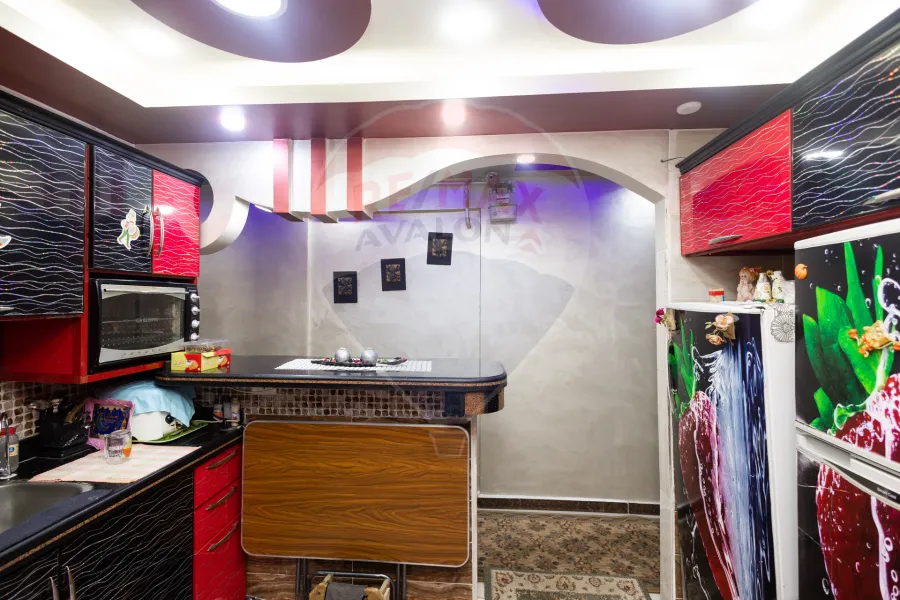 شقة للبيع 125 م محرم بك (خطوات من ش امير البحر الرئيسي)