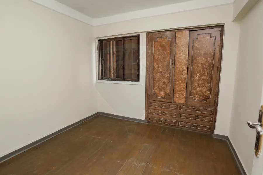 شقة للايجار 85 م سموحة (ميدان فيكتور عمانويل)