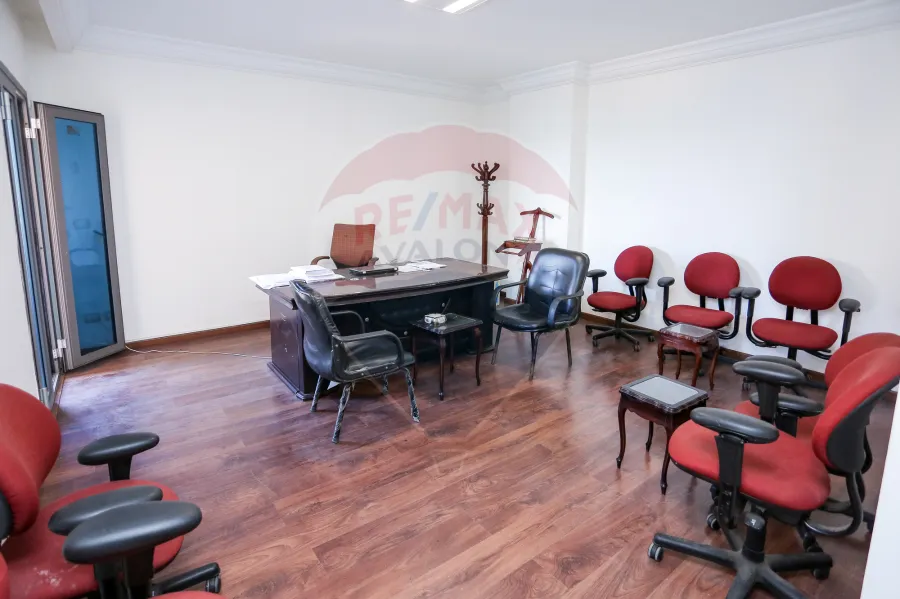 Apartment for Sale 240 m Stanly (Directly on the Sea.)