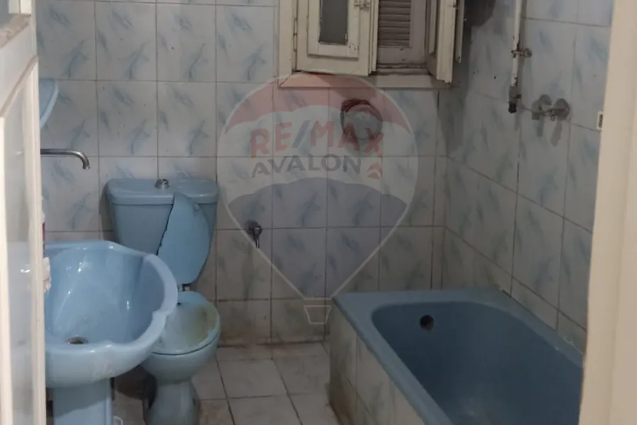 شقة للبيع 140 م سموحة (ش مصطفي كامل)