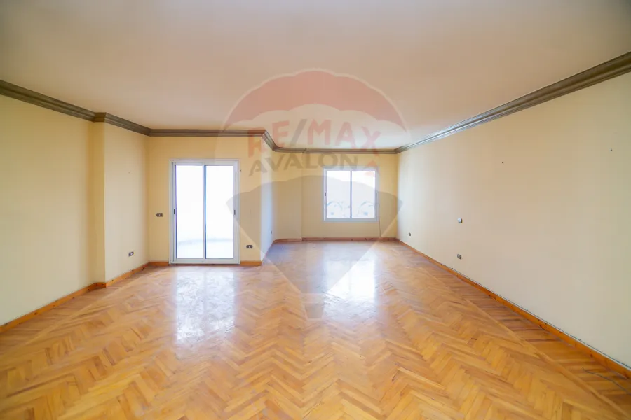 Apartment for sale 270 m Kafr Abdo (steps from Saint Jenny)