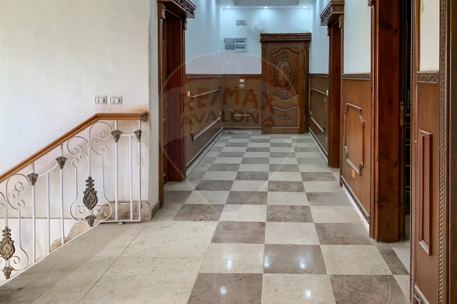 Villa for sale 675 m King Mariout ( main Kafoury road - Loaa Shebl Abdel-Gawad st. )