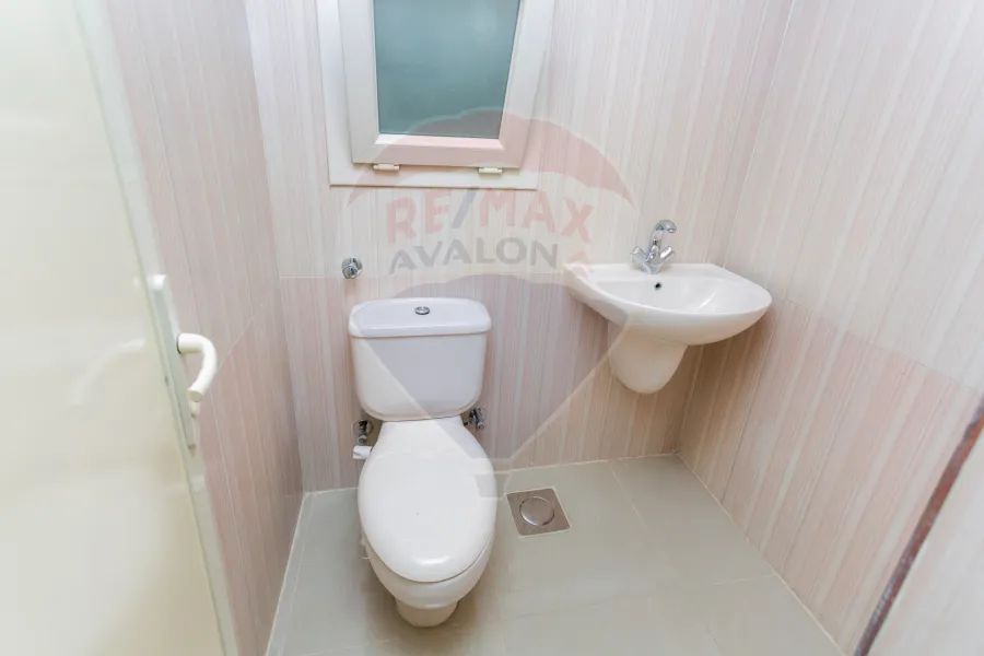 مقر إداري للبيع 170 م سموحة ( ش فوزي معاذ)