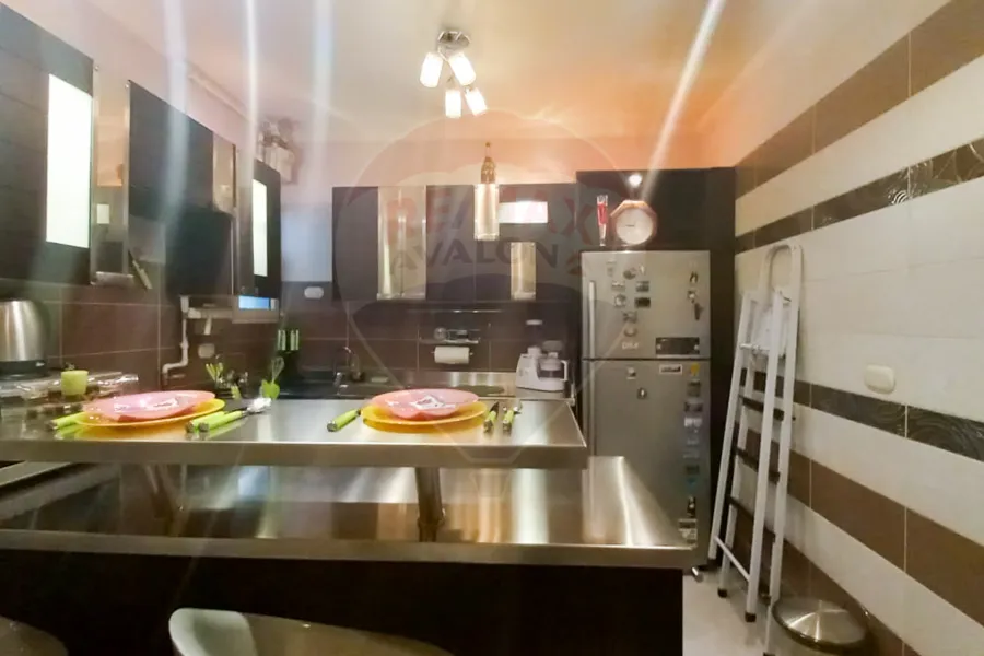 شقة للبيع 108 م سموحة ( متفرع من ش فوزي معاذ )