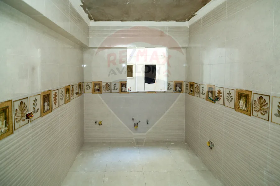 شقة للبيع 175 م سان ستيفانو (علي الترام مباشرة)