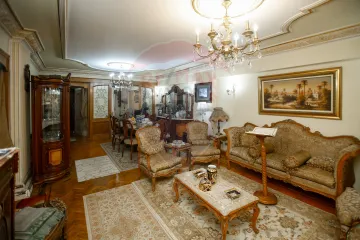 شقة للبيع 165 م كامب شيزار (ش بورسعيد الرئيسي - عمارة براند)