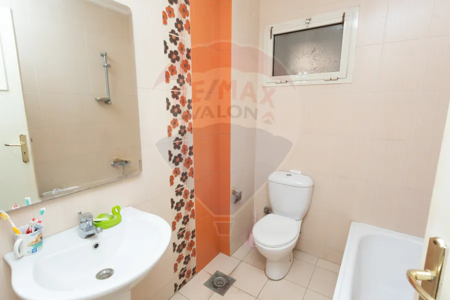 شقة للبيع 120 م سموحة (ابراج هيئة التدريس)