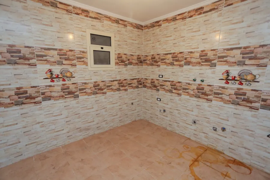 شقة للإيجار 150م كليوبترا -خلف فندق كليوبترا - ترى البحر