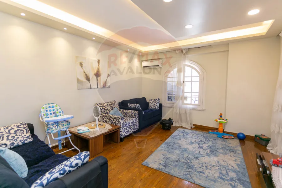 شقة للبيع 266 م سموحة (أمام فندق The Grand Plaza)