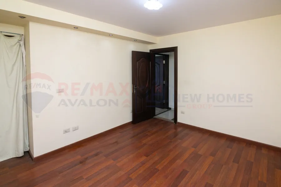 شقة للبيع 193 م لوران (برج انتركونتيننتال فورت)