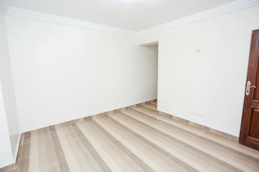 شقة للبيع 165 م جناكليس ( خطوات من ش ابو قير )