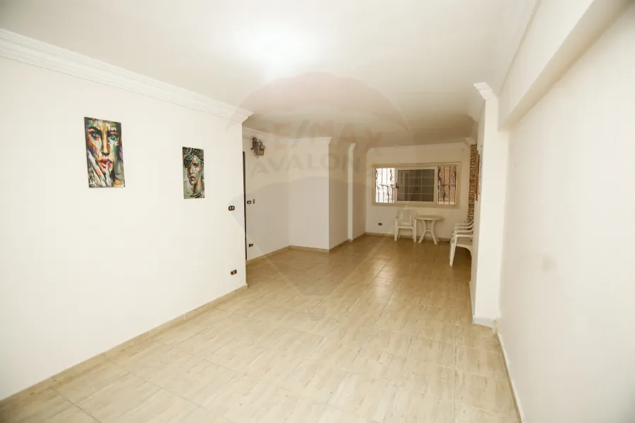 Adminstrative unit for sale 120m Tharwat ( Brand Building -Steps From Abu Qer ST.)