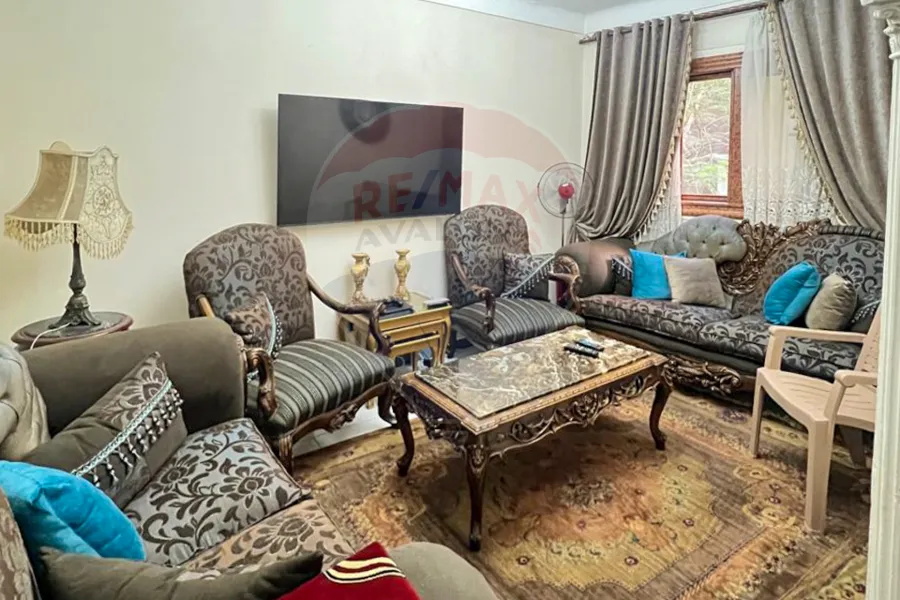 شقة للبيع 135 م سيدي بشر (ش جلال حماد)