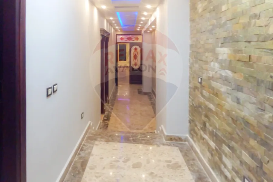 شقة للبيع 480 م سموحة (ش مصطفي كامل)