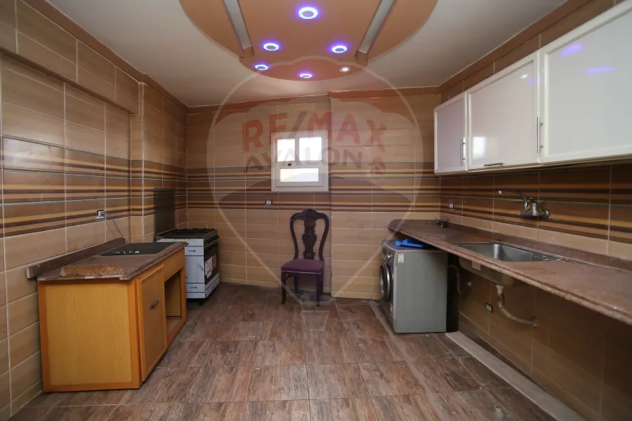 Duplex for sale 200 m Miami (Khaled Ibn El-Walid main st)