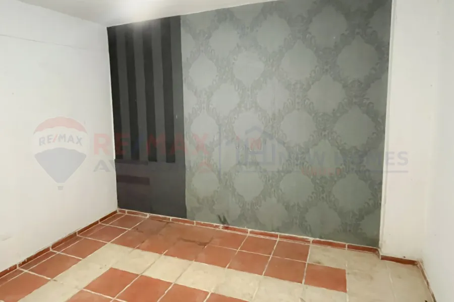 محل للبيع 160 م جناكليس (خطوات من ش ابو قير)