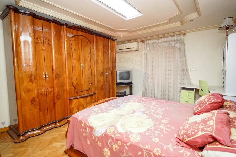 شقة للبيع 500 م لوران (ش شعراوي الرئيسي)