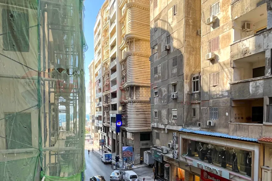 شقة للبيع 165 م رشدي (شارع سوريا)