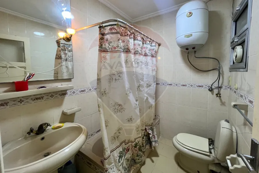 شقة للبيع 115 م ش 45 ( ش تاج المعالي )