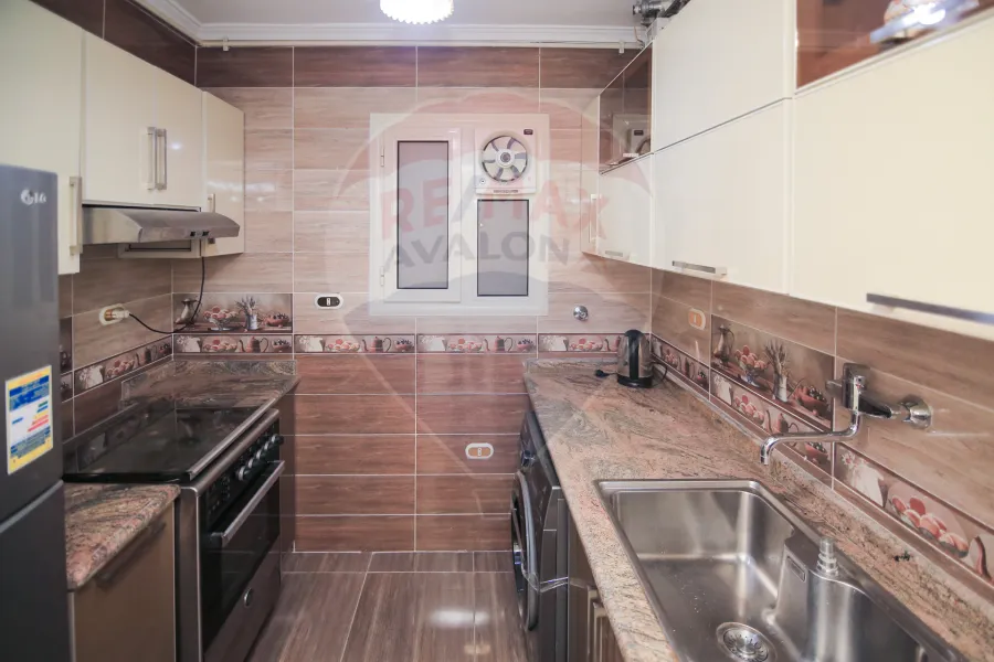 شقة للبيع 100 م سبورتنج (خلف فندق جدة)