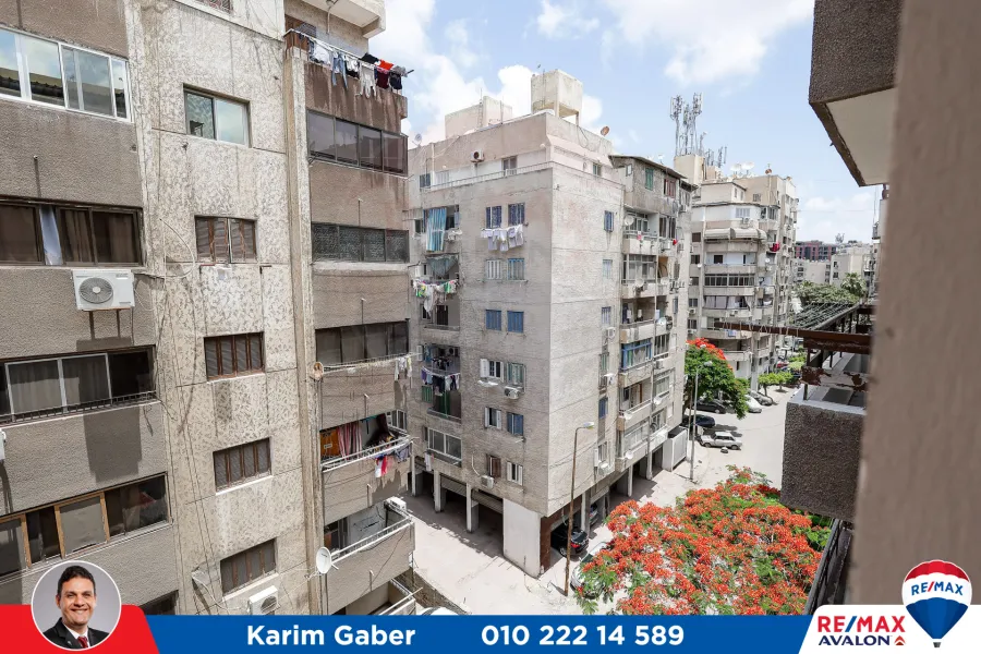 شقة للبيع 100م سموحة (خطوات من مول زهران)