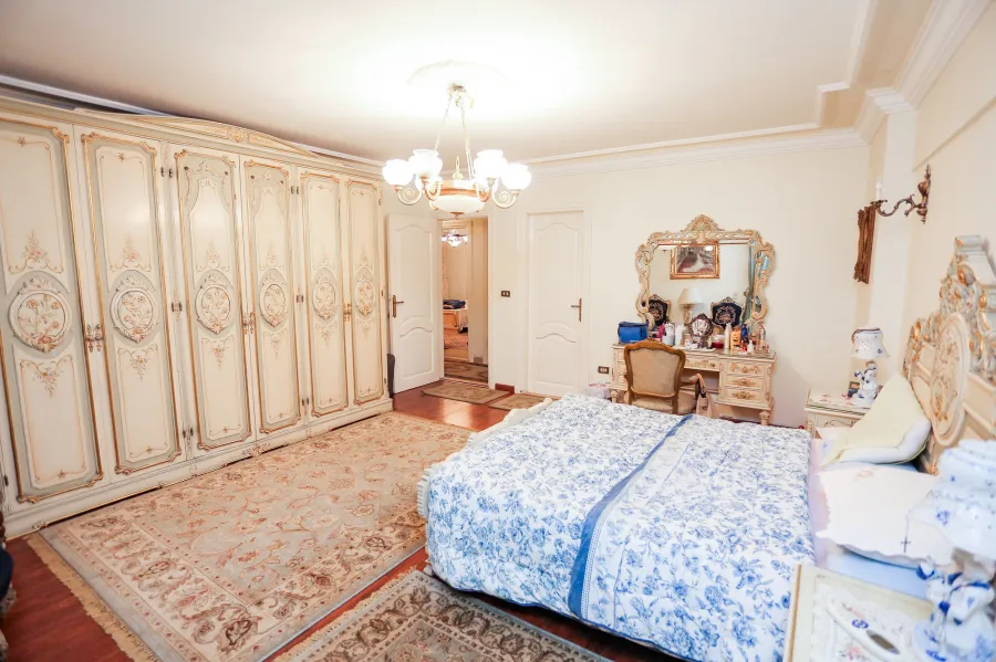 شقة للبيع 277 م جليم (علي الترام مباشرة )