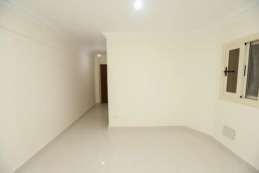 Apartment for Sale 210m Smouha (Hassan Allam St. near Fawzy Moaz st.)- first Hand-