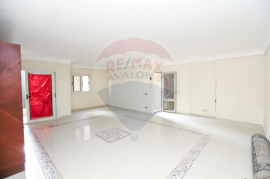 Duplex for rent 215 m Stanly ( Sec Num Branched from the sea )