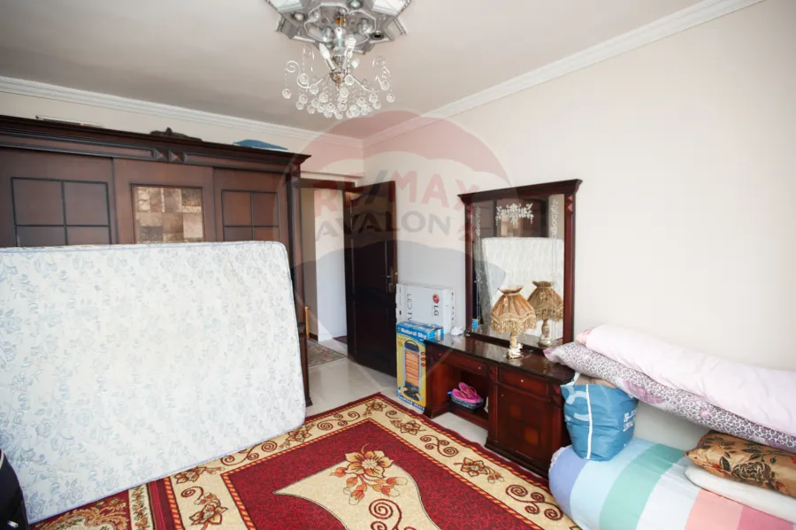 شقة دوبلكس للبيع 230م سبورتنج (خطوات من ش ابو قير)