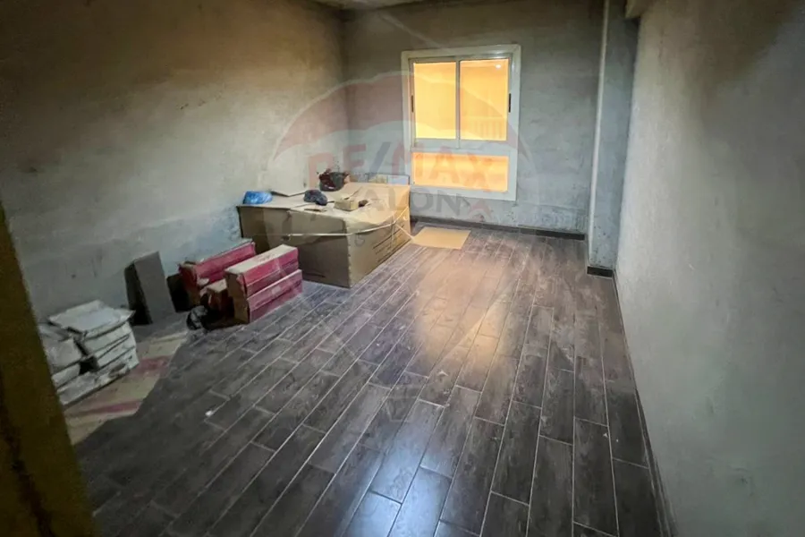 شقة للبيع 136 م سموحة (كومباوند اتحادية انطونيادس)