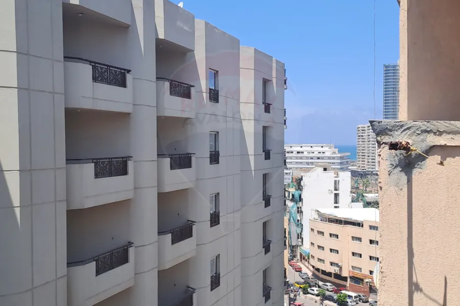 شقة للبيع 170 م سيدي جابر (ش عزيز فهمي)