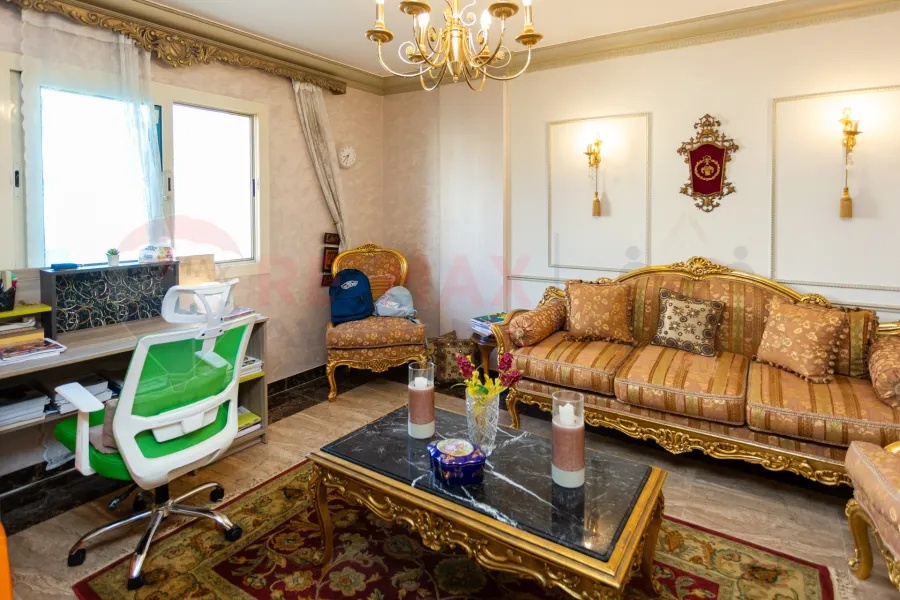 شقة للبيع 204 م سموحه (انطونيادس سيتي)