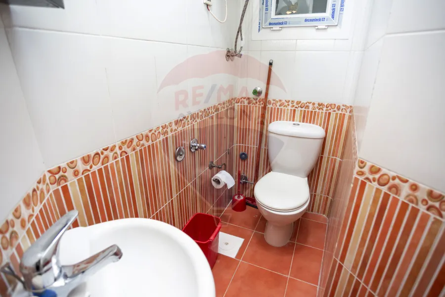 شقة للبيع 170 م السرايا (علي البحر مباشرة)