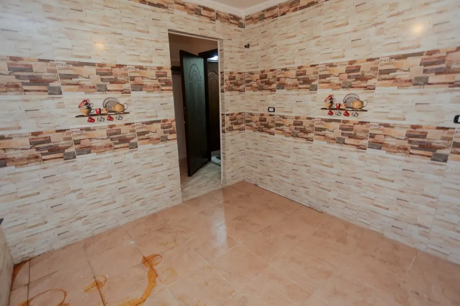 شقة للإيجار 150م كليوبترا -خلف فندق كليوبترا - ترى البحر