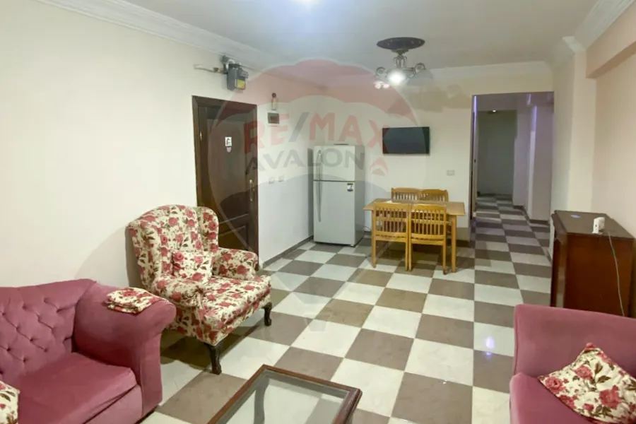 شقة للايجار المفروش 100 م كامب شيزار (متفرع من ش المكتبات)