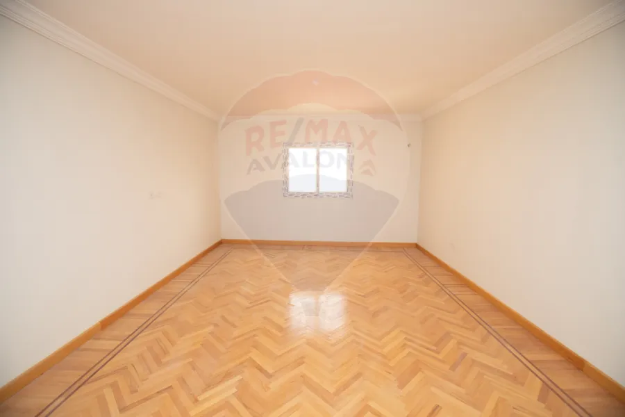 شقة للبيع 240 م مصطفى كامل (على الترام مباشرة) - أول سكن - شقة ناصية