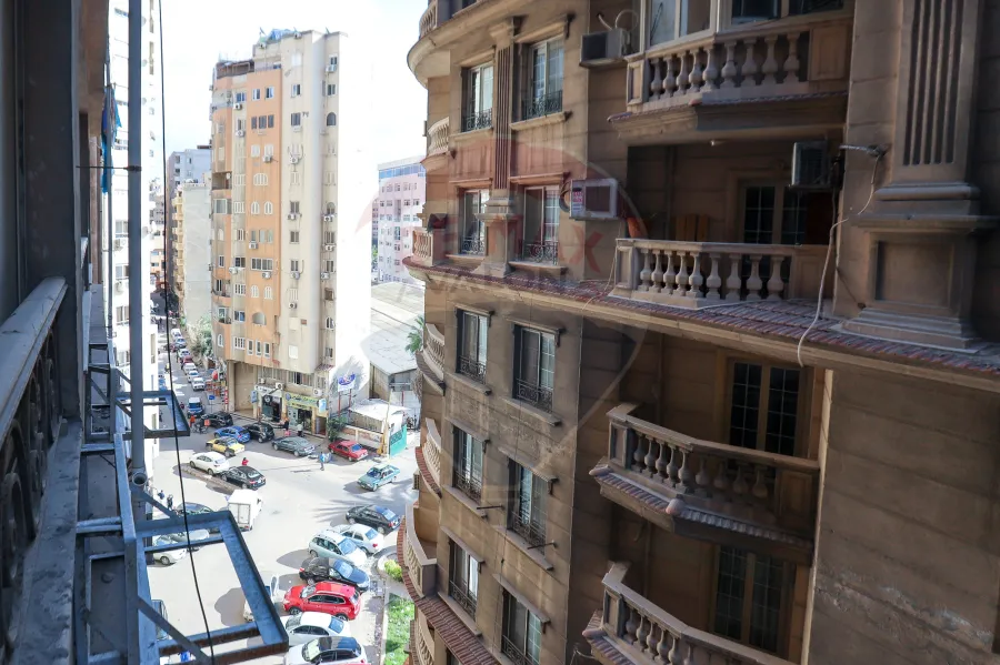 Apartment For Sale 125 m Smouha ( Next to Faros University)
