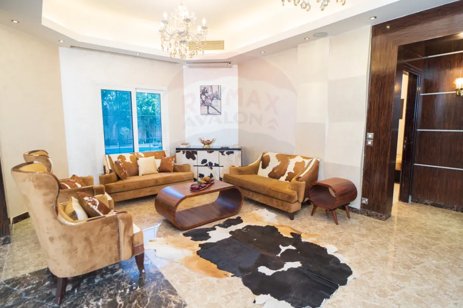 فيلا للإيجار المفروش 1,100  م كينج مريوط (متفرع من طريق الكافوري)