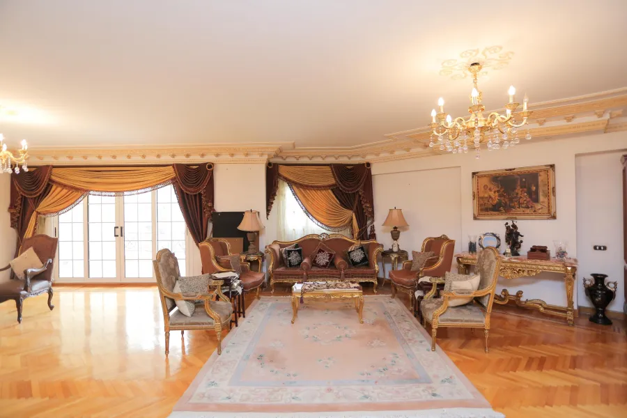 شقة للبيع 375م جناكليس- ش محمد صبرى باشا