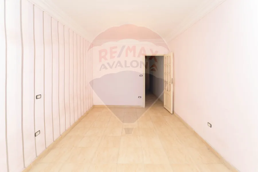 شقة للبيع 100 م فلمنج (ش أحمد باشا ترك)